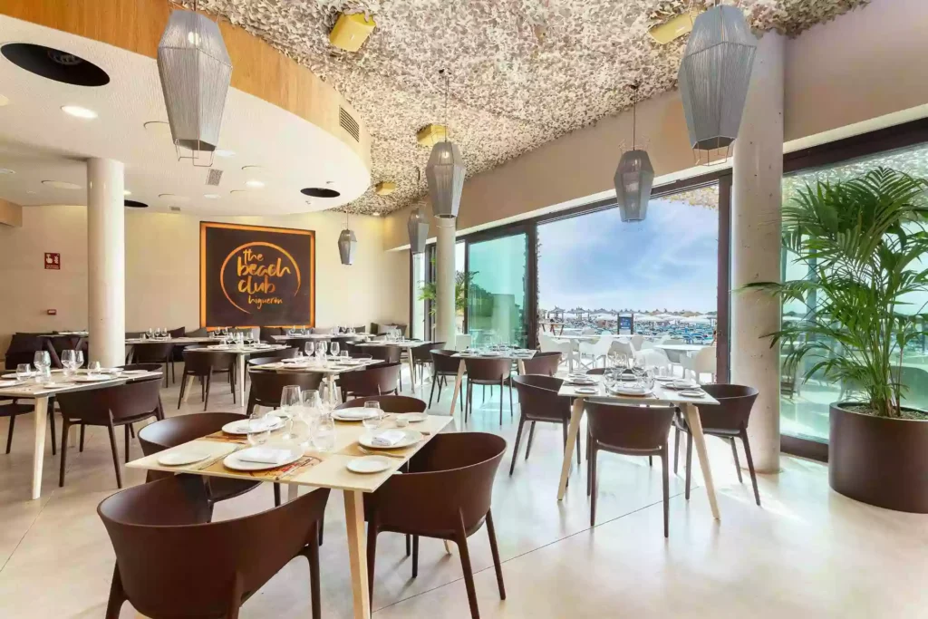 Sabor a mar, sol y diseño: la propuesta foodie más exclusiva del verano está en The Beach Club Higuerón